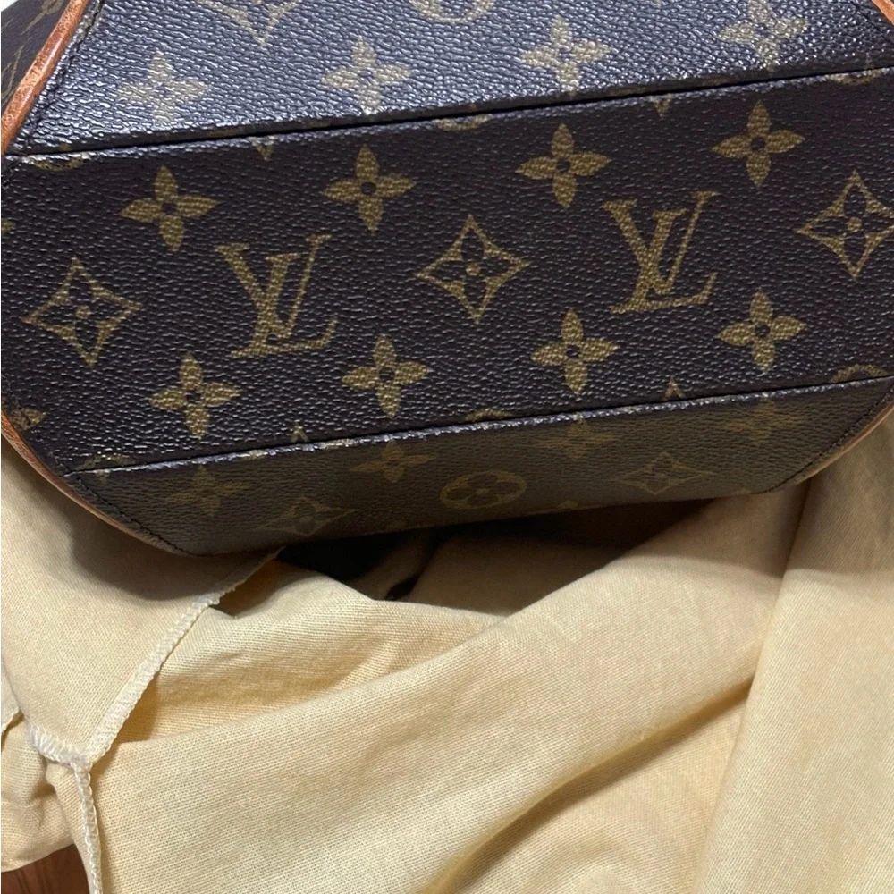 1998’ Vintage Louis Vuitton Ellipse MM